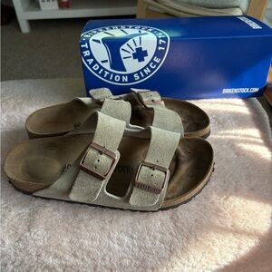 Birkenstock Taupe Suede Classic Arizona Sandals-size 40 narrow